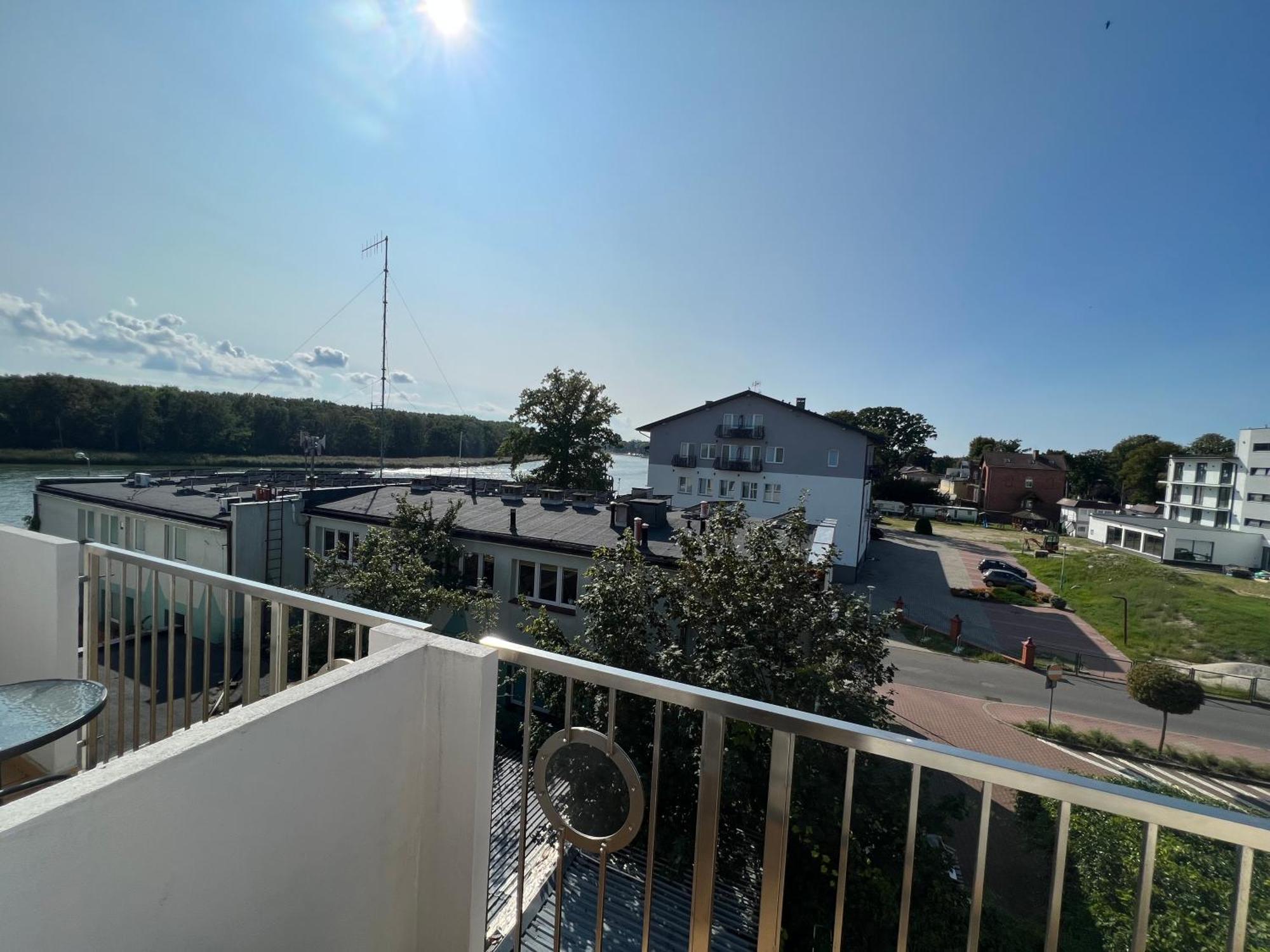Dom Wczasowy Koral Dziwnow Exterior photo